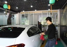 10元搶購超值車用玻璃水，高效去污護玻璃！